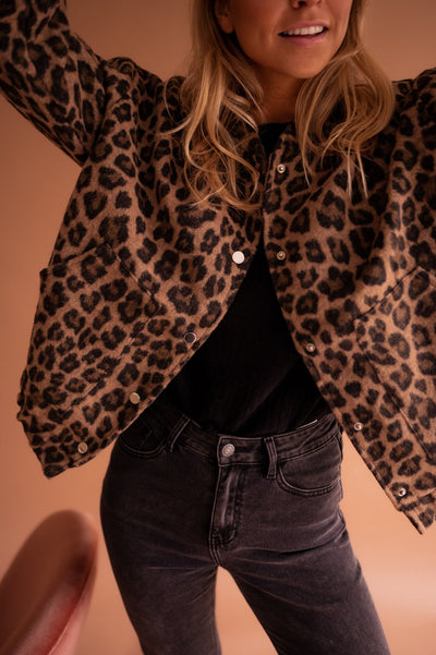 Emilie – Trendige Leopard-Jacke